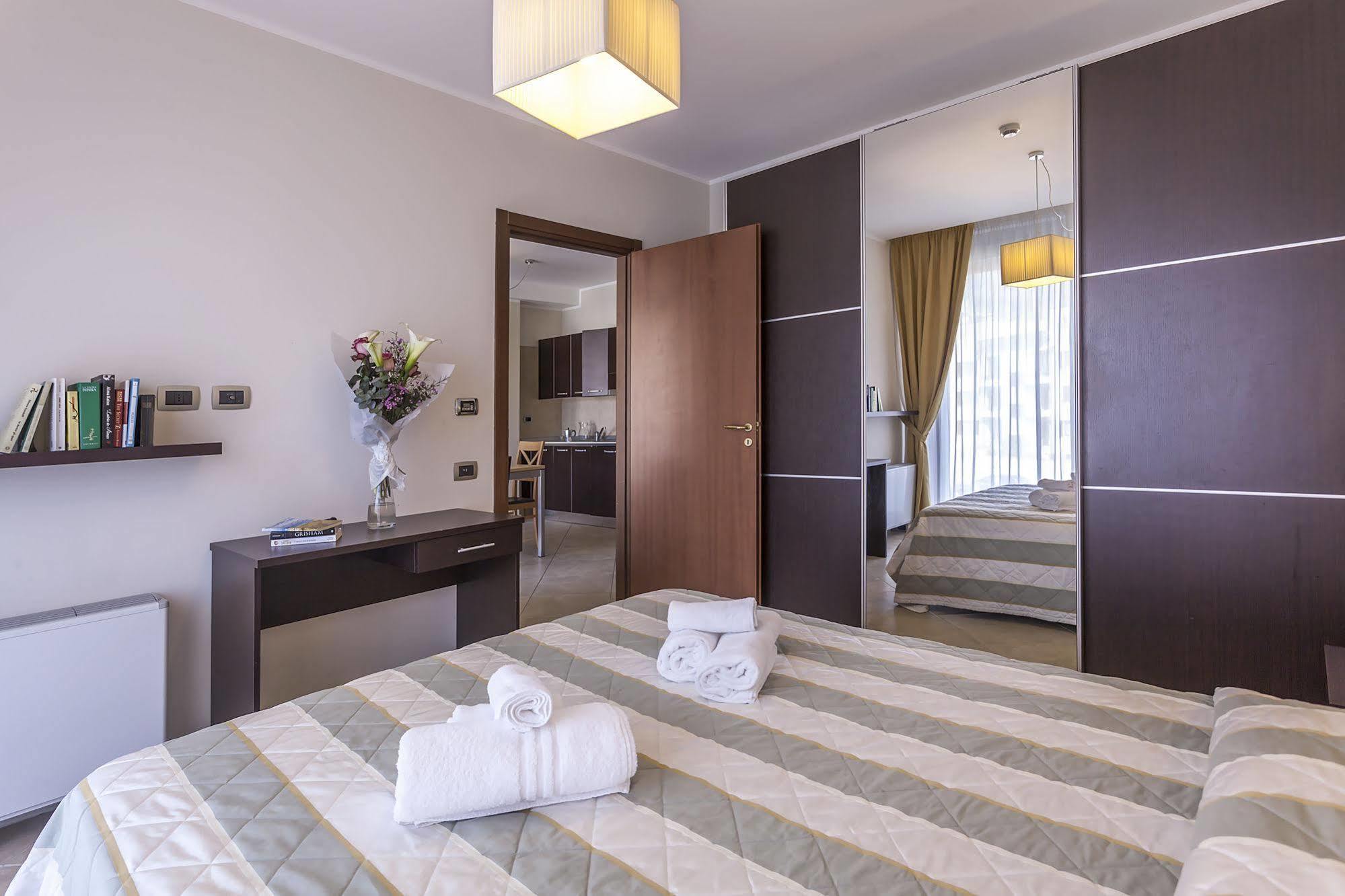 Aparthotel Anghel Siena Luaran gambar
