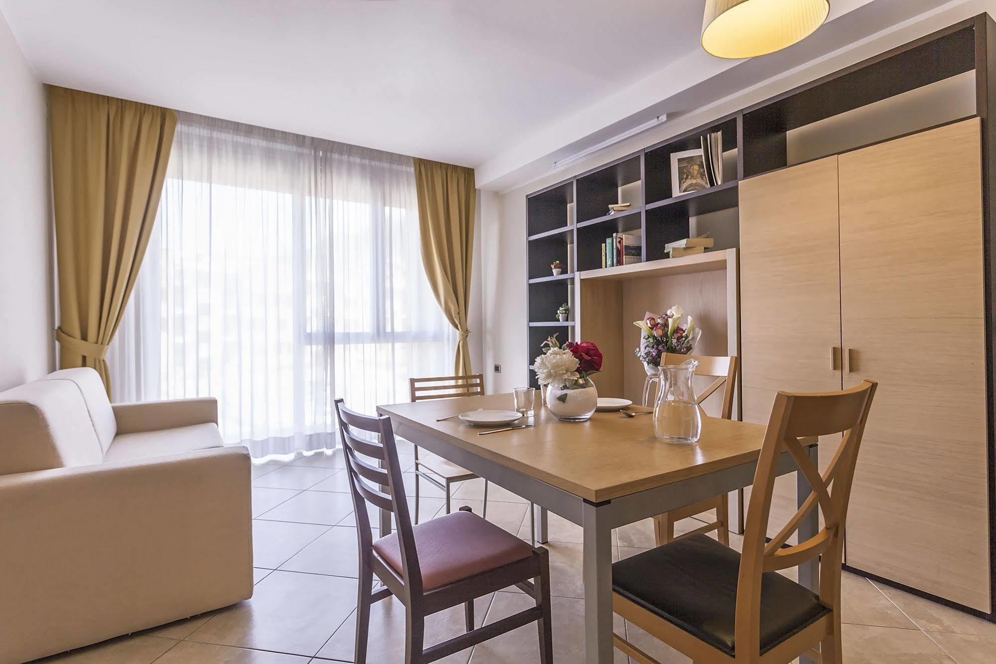 Aparthotel Anghel Siena Luaran gambar