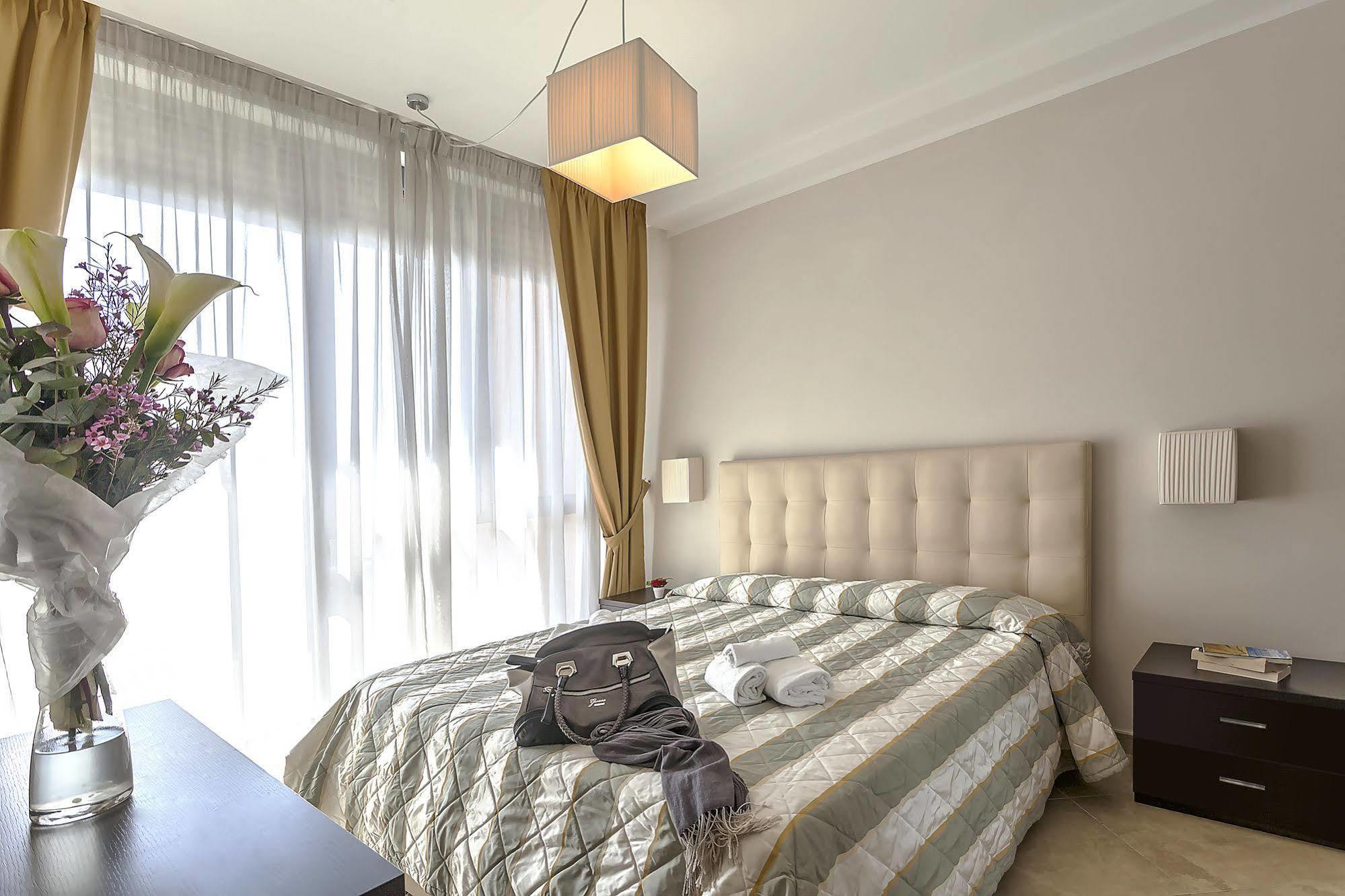 Aparthotel Anghel Siena Luaran gambar