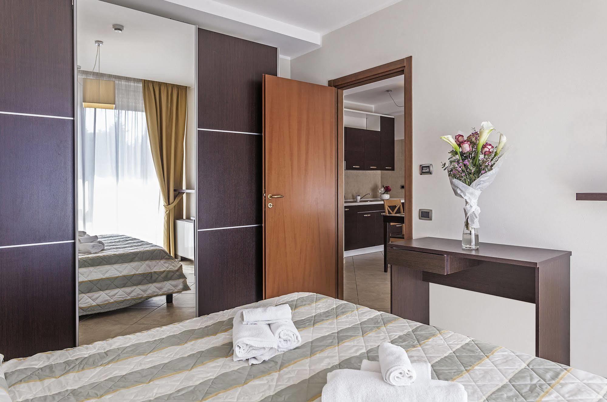 Aparthotel Anghel Siena Luaran gambar