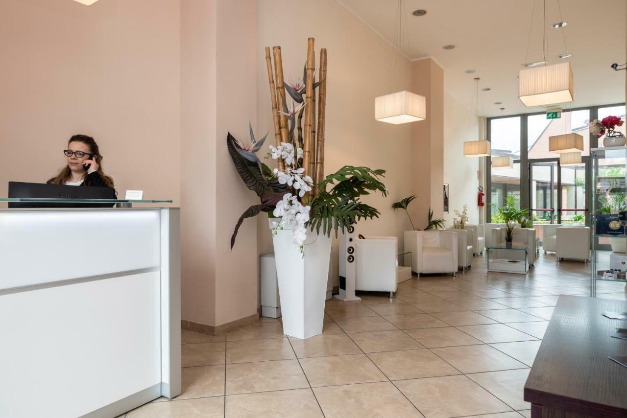 Aparthotel Anghel Siena Luaran gambar